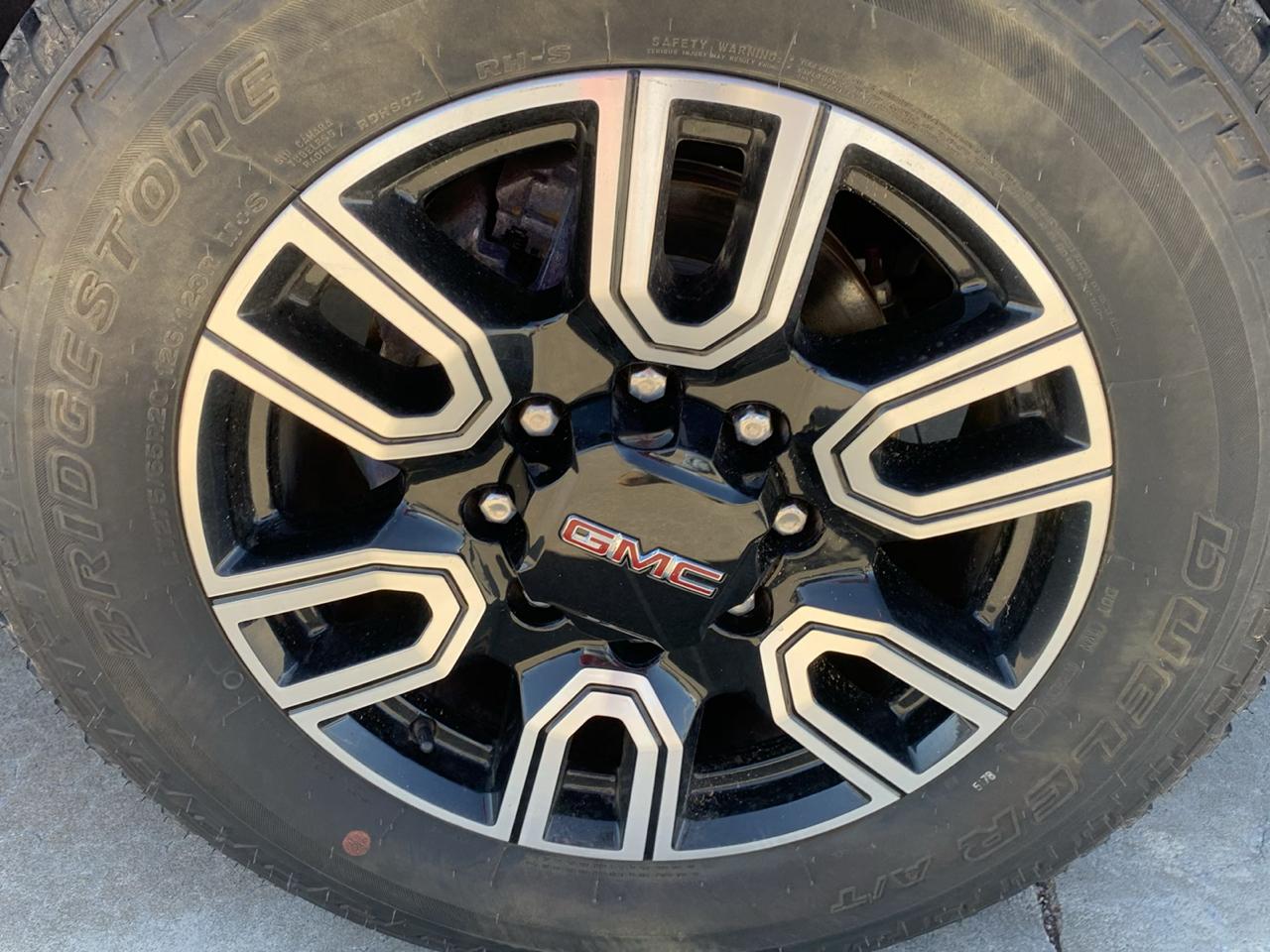 GMC Sierra 2500HD 4WD Crew Cab 159" Denali 2022