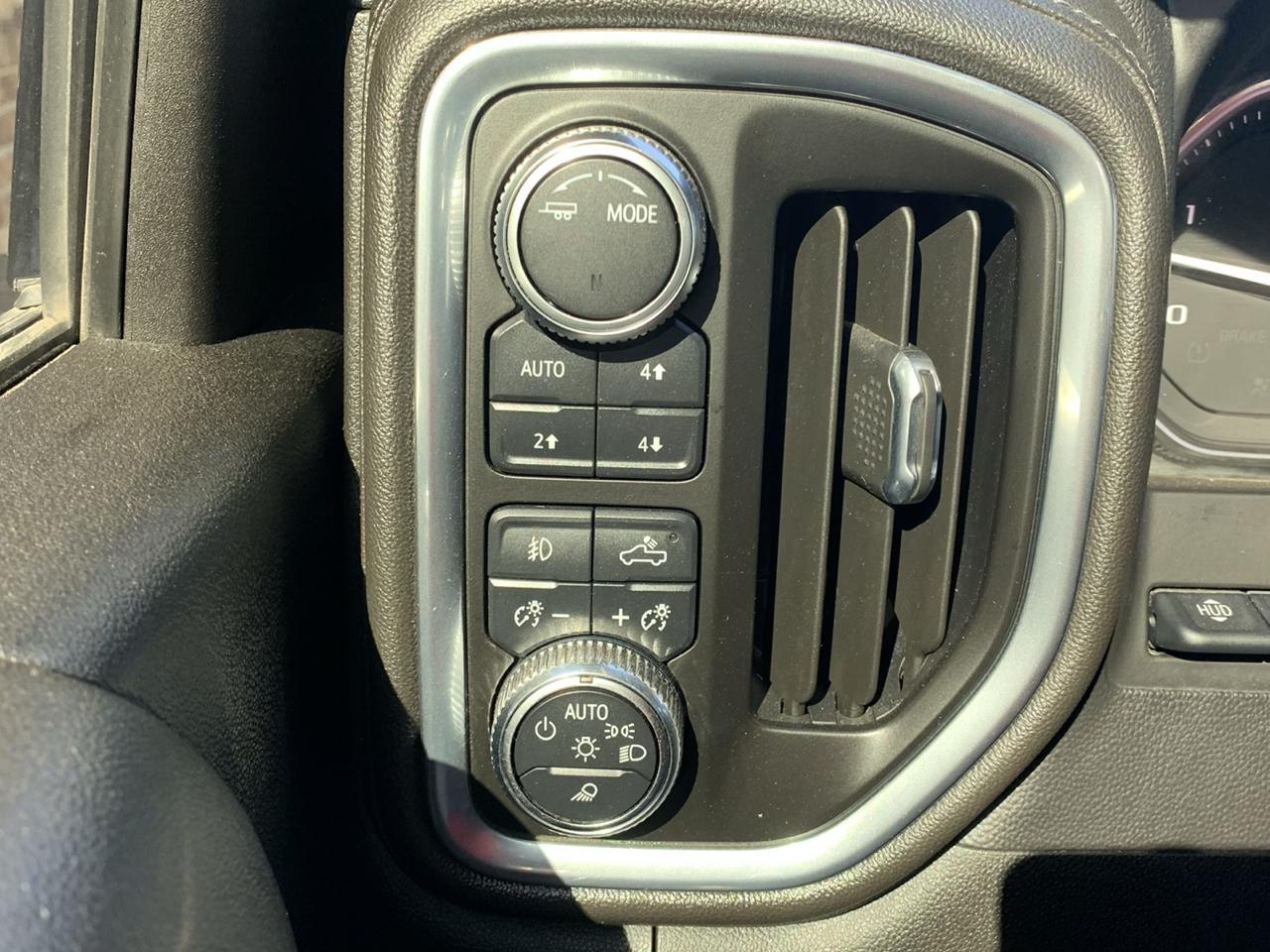 GMC Sierra 2500HD 4WD Crew Cab 159" Denali 2022