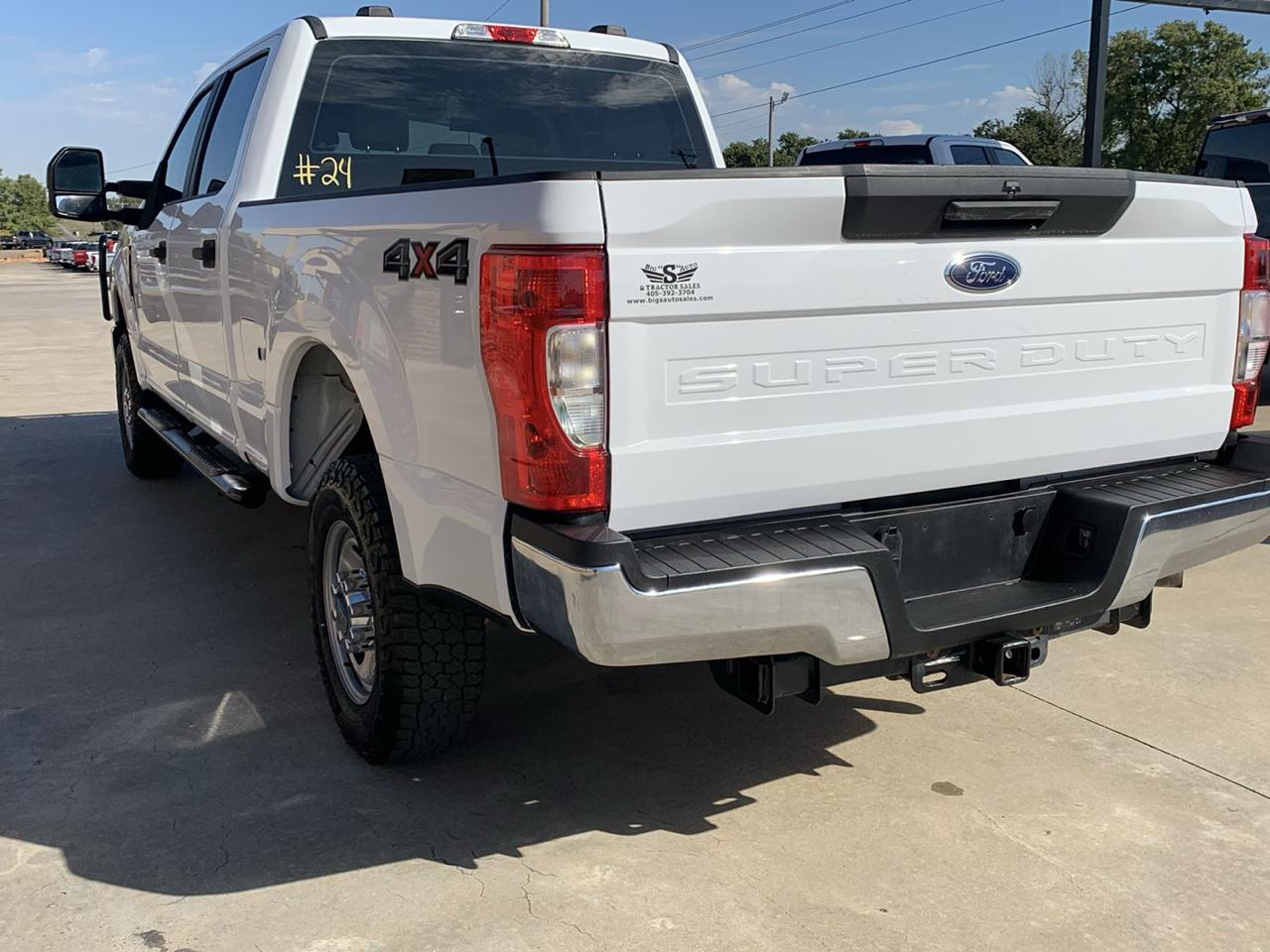 Ford Super Duty F-250 SRW XL 4WD Crew Cab 8' Box 2022