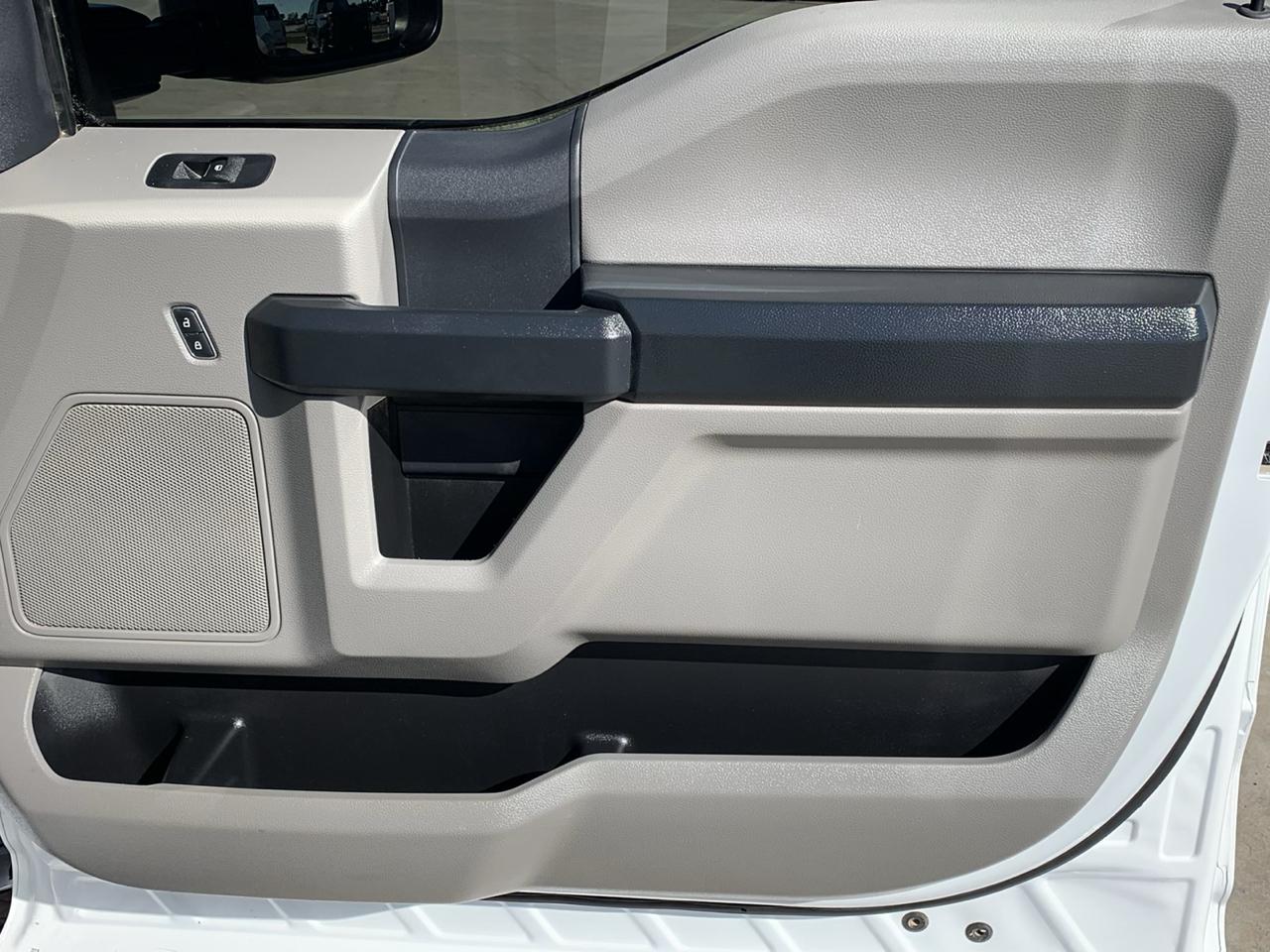 Ford Super Duty F-250 SRW XL 4WD Crew Cab 8' Box 2022