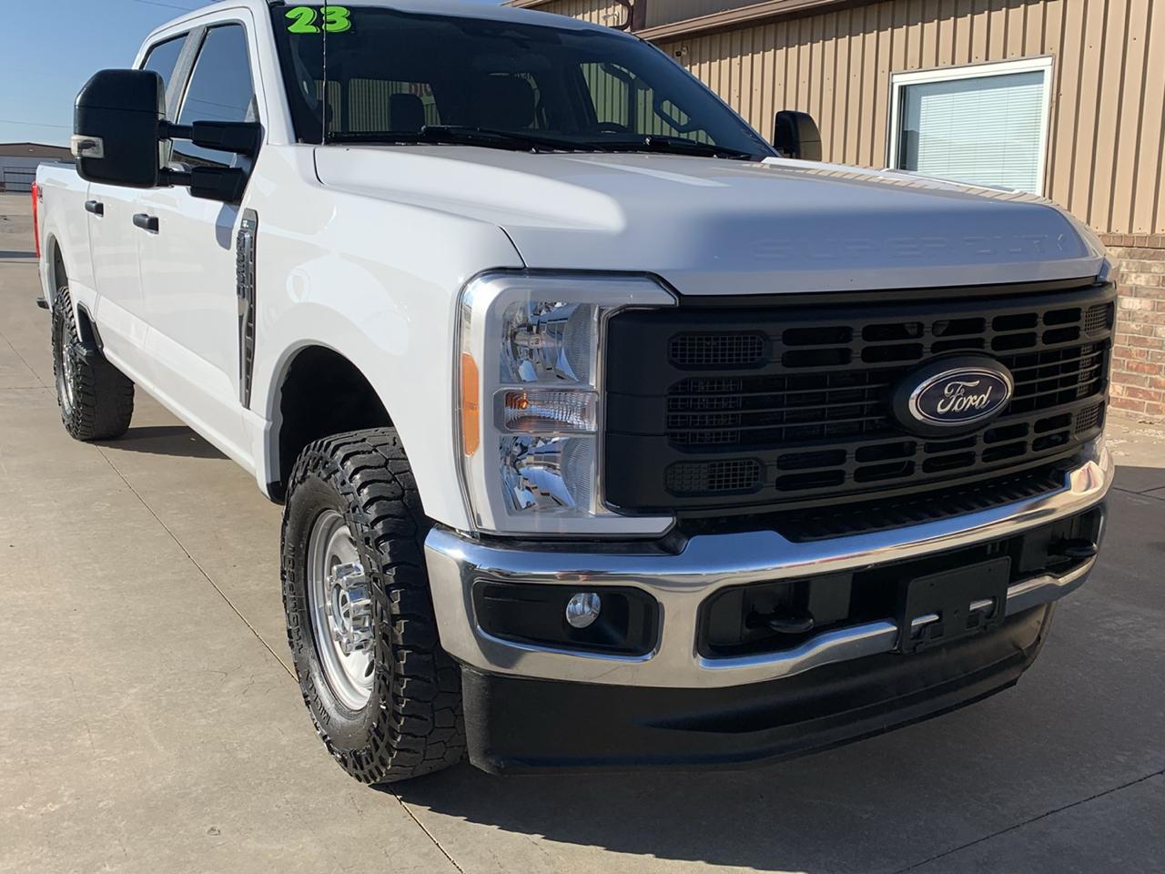 Ford Super Duty F-250 SRW XL 4WD Crew Cab 6.75' Box 2023