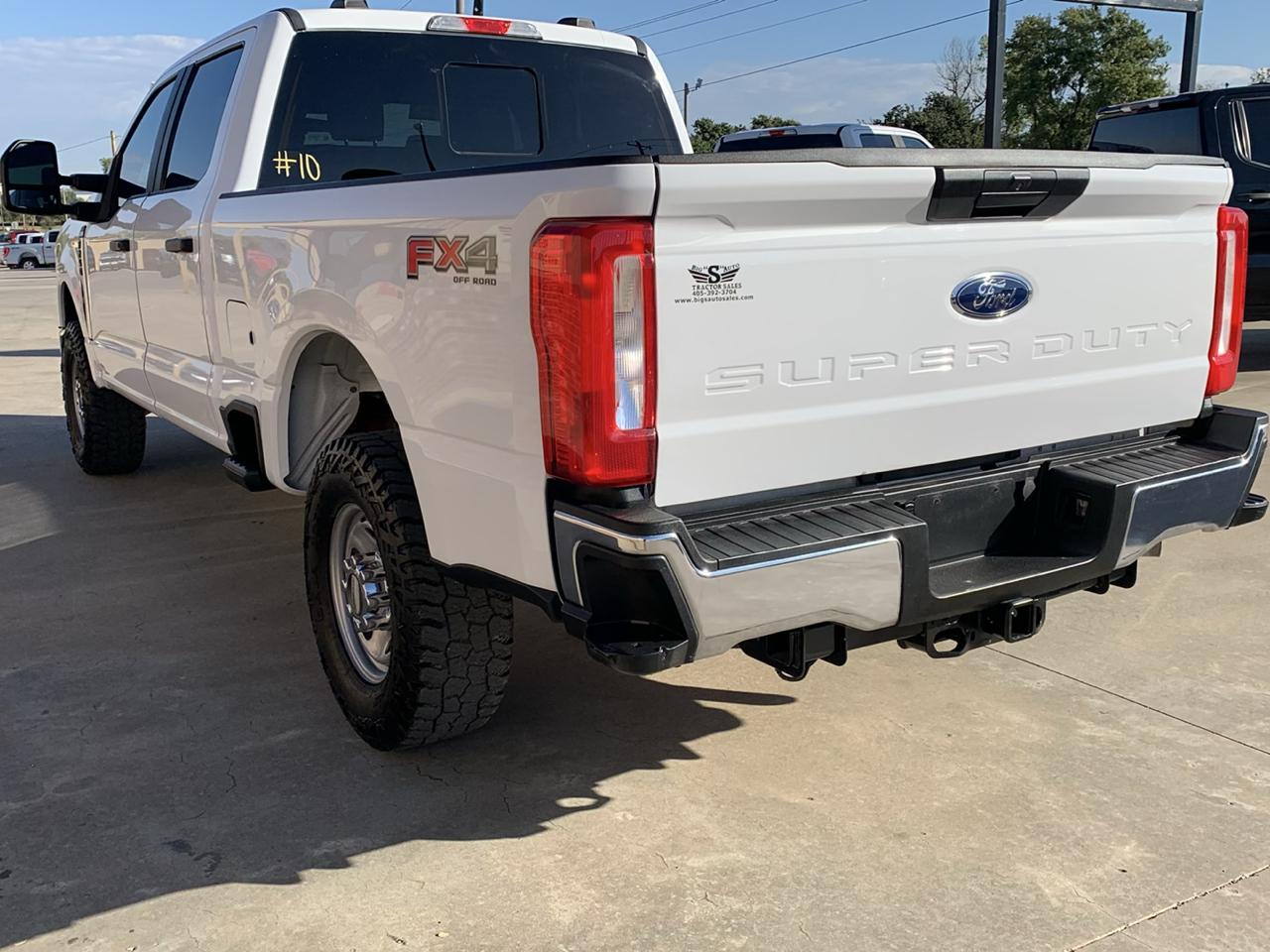 Ford Super Duty F-250 SRW XL 4WD Crew Cab 6.75' Box 2023