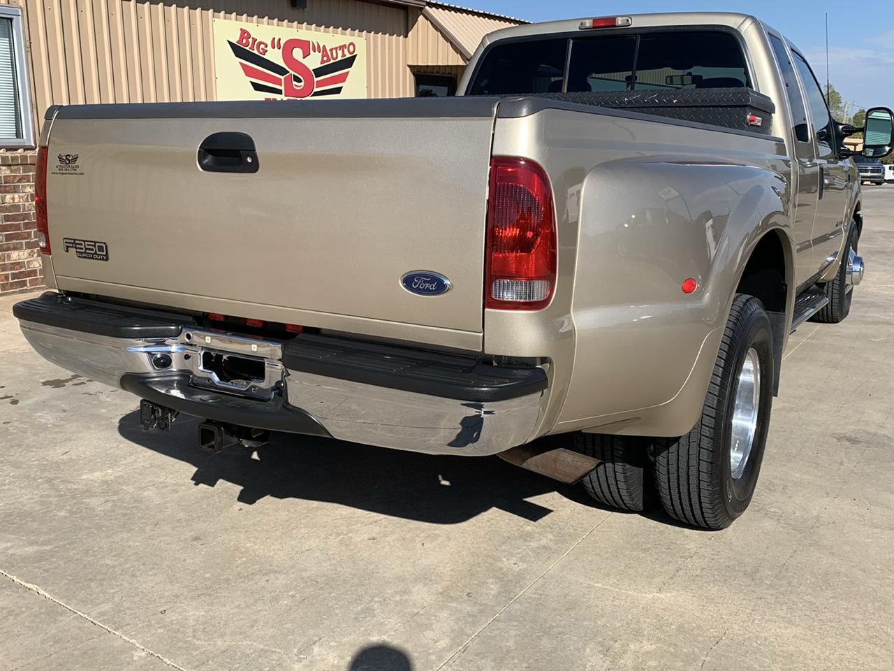 Ford Super Duty F-350 DRW Supercab 158" Lariat 2001