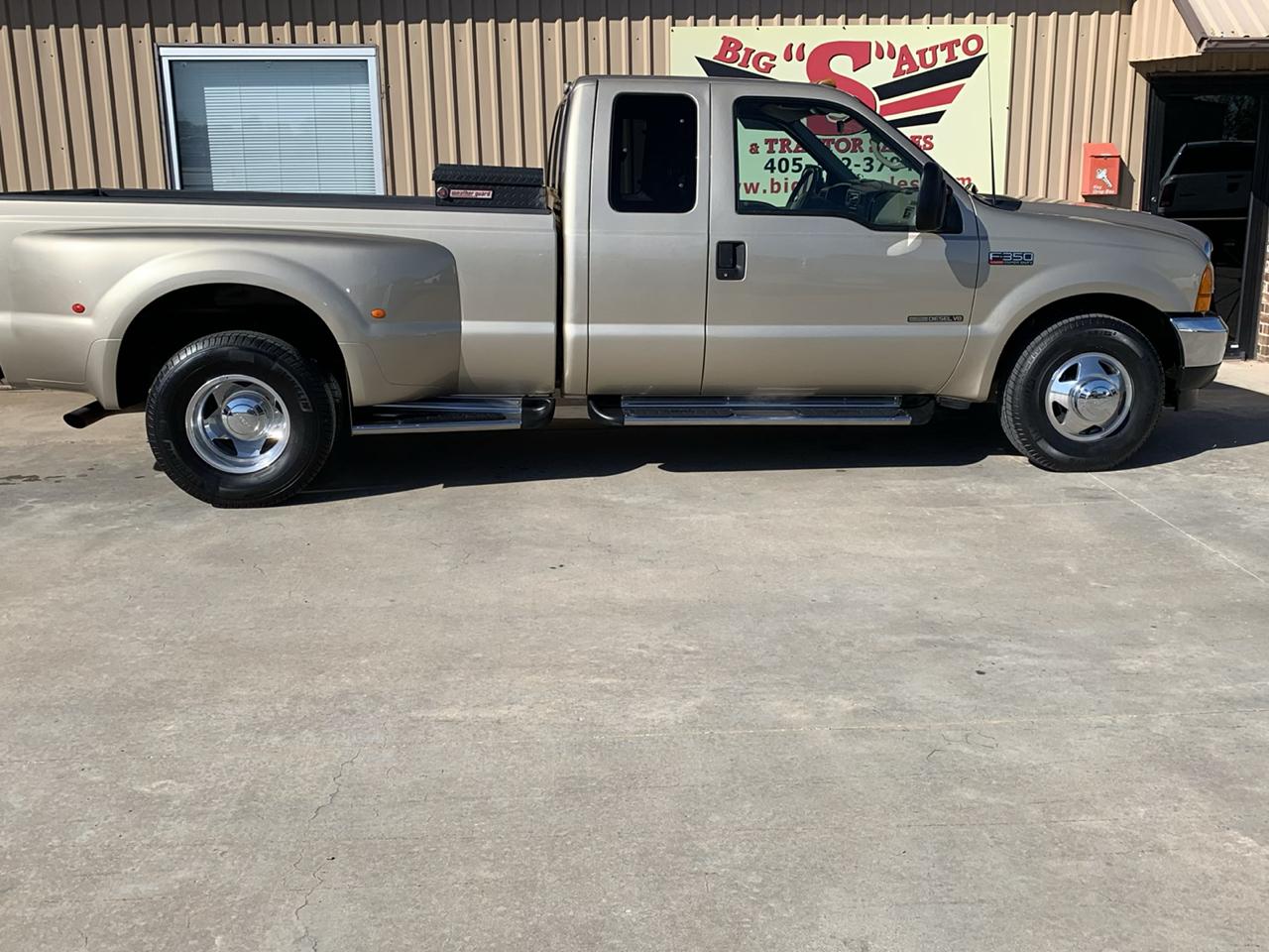 Ford Super Duty F-350 DRW Supercab 158" Lariat 2001