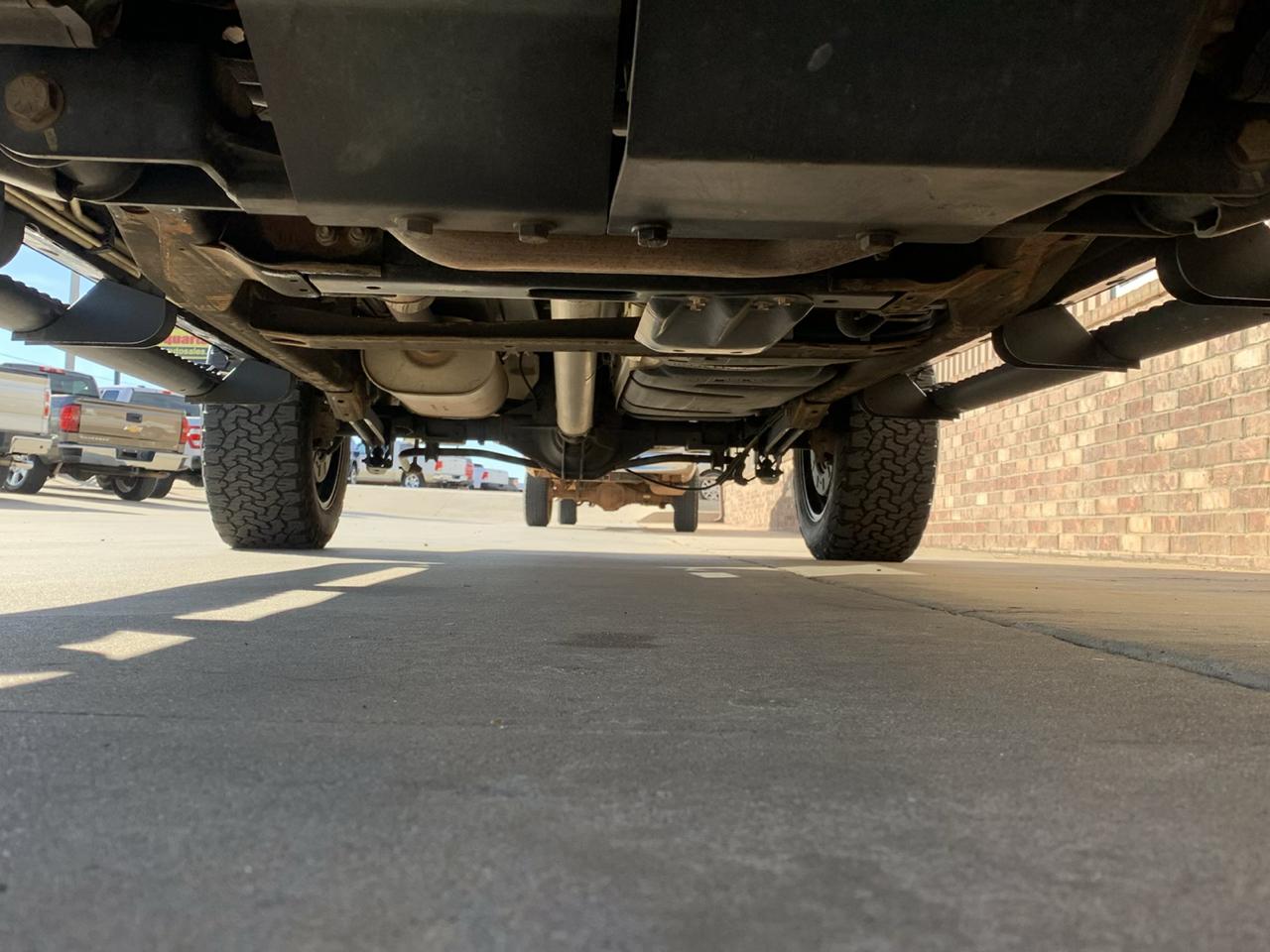 Chevrolet Suburban 4WD 4dr 1500 LT 2017