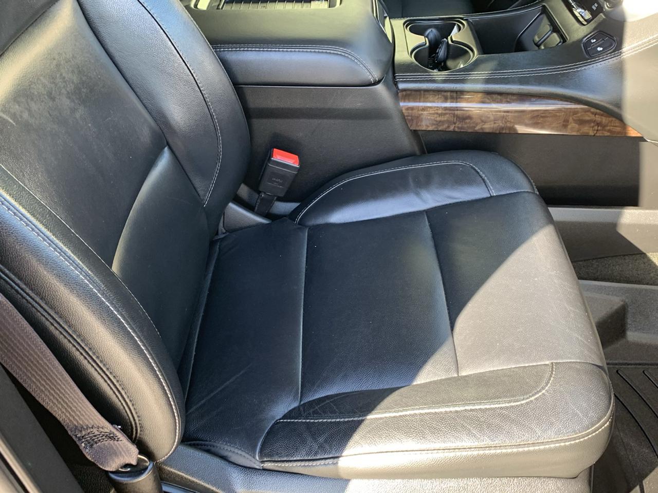 Chevrolet Suburban 4WD 4dr 1500 LT 2017