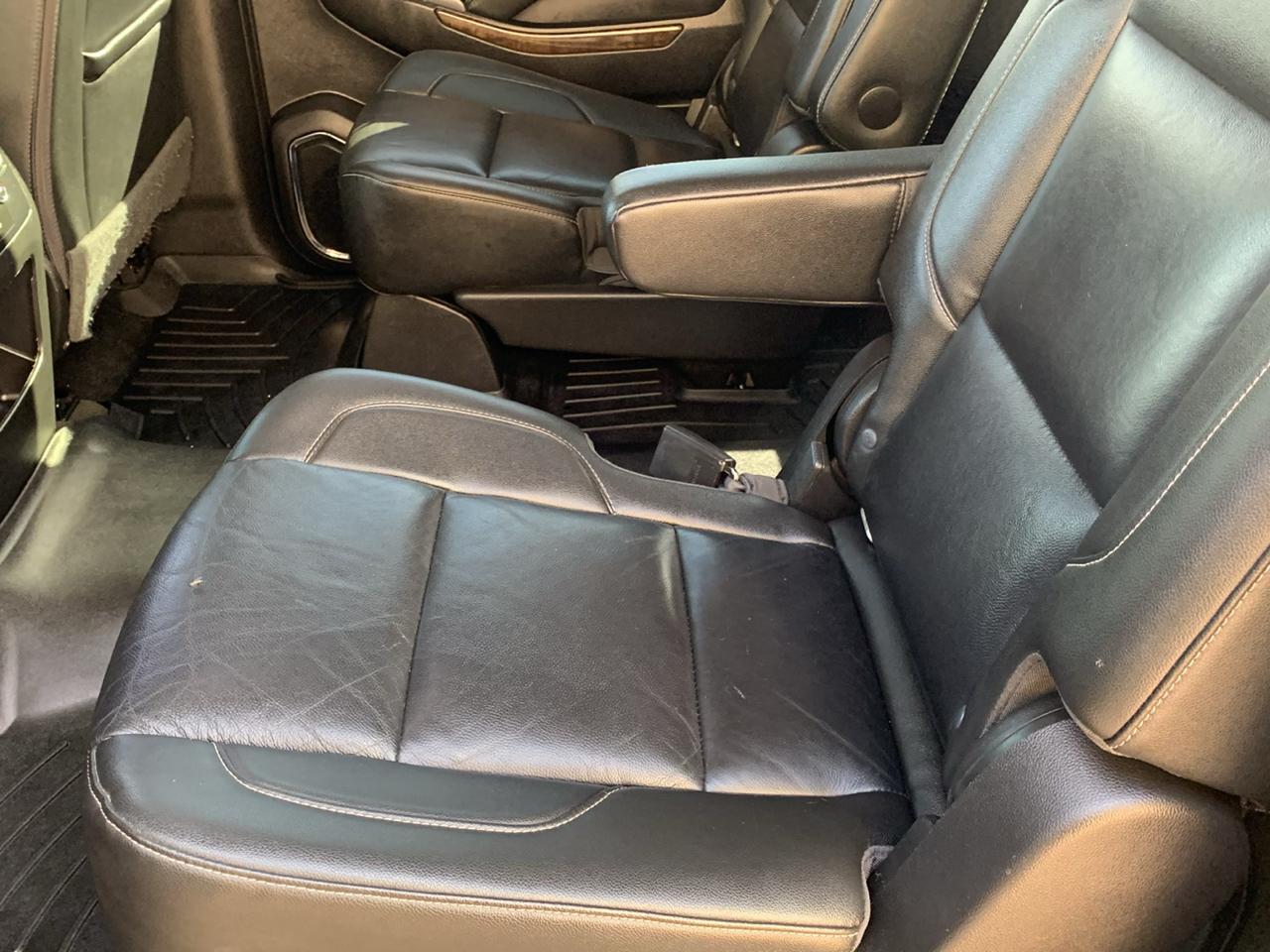 Chevrolet Suburban 4WD 4dr 1500 LT 2017