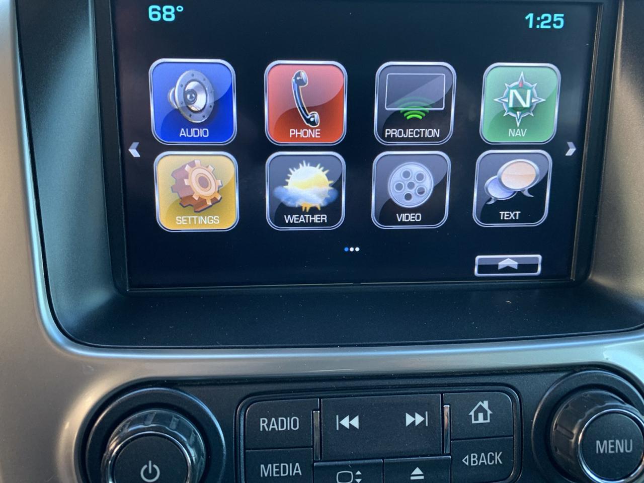 Chevrolet Suburban 4WD 4dr 1500 LT 2017