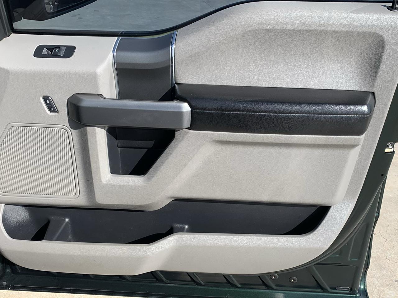 Ford F-150 2WD SuperCrew 139" XLT 2016