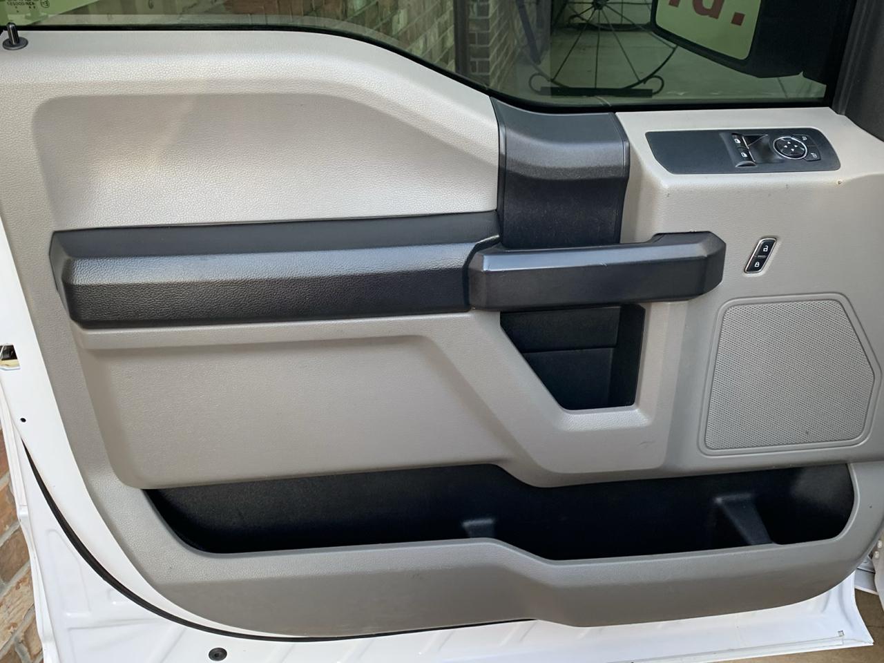 Ford F-150 2WD Reg Cab 141" XL 2016