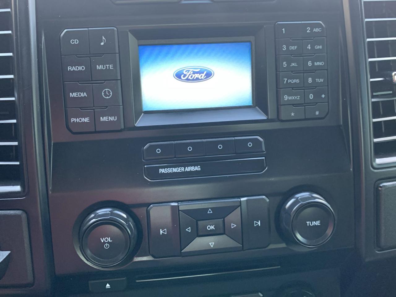 Ford F-150 2WD Reg Cab 141" XL 2016