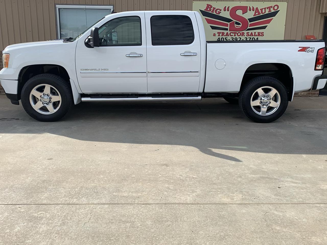 GMC Sierra 2500HD 4WD Crew Cab 153.7" Denali 2013