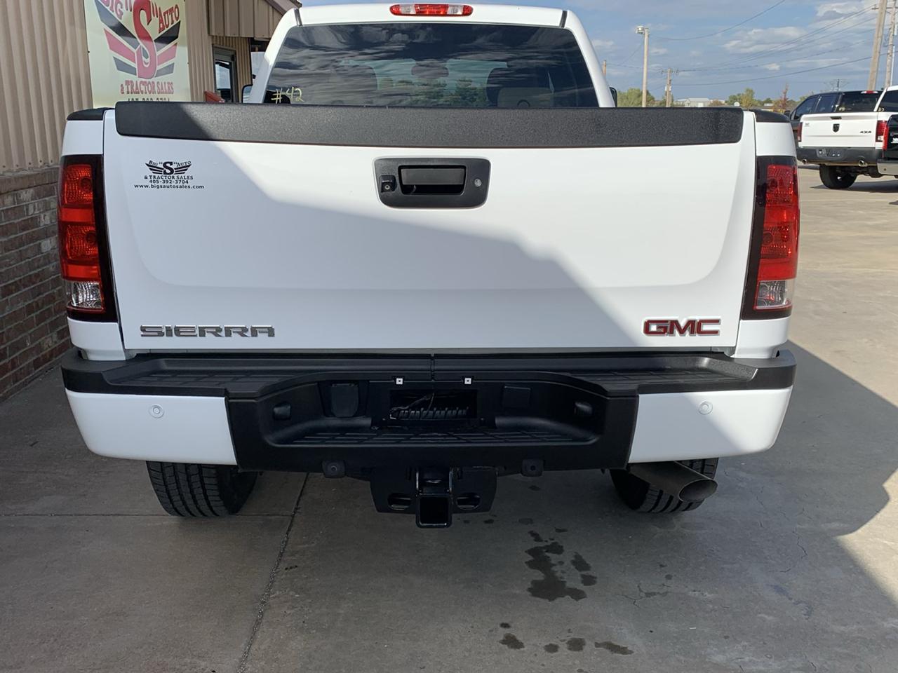 GMC Sierra 2500HD 4WD Crew Cab 153.7" Denali 2013