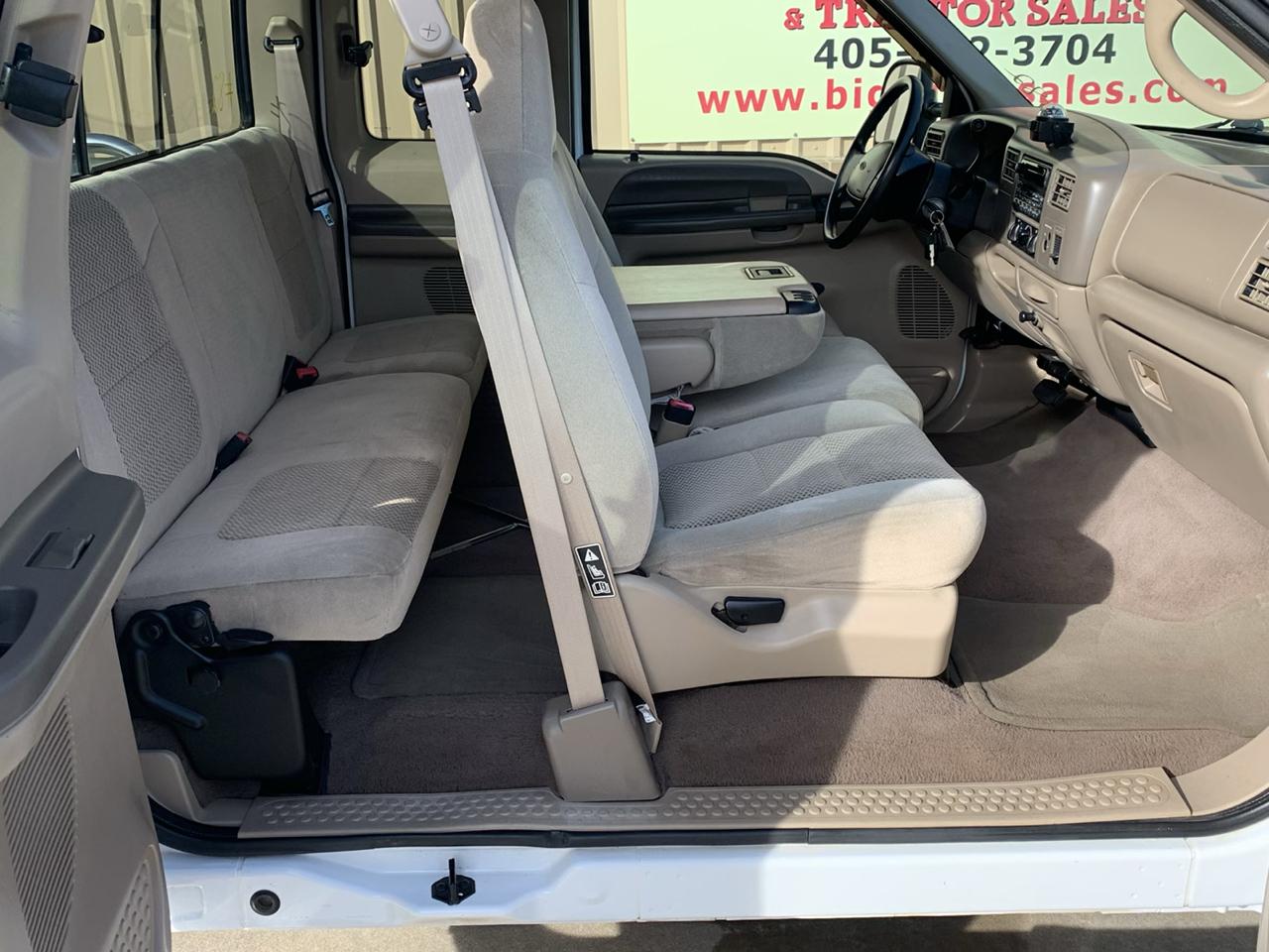 Ford Super Duty F-250 Supercab 142" Lariat 2001