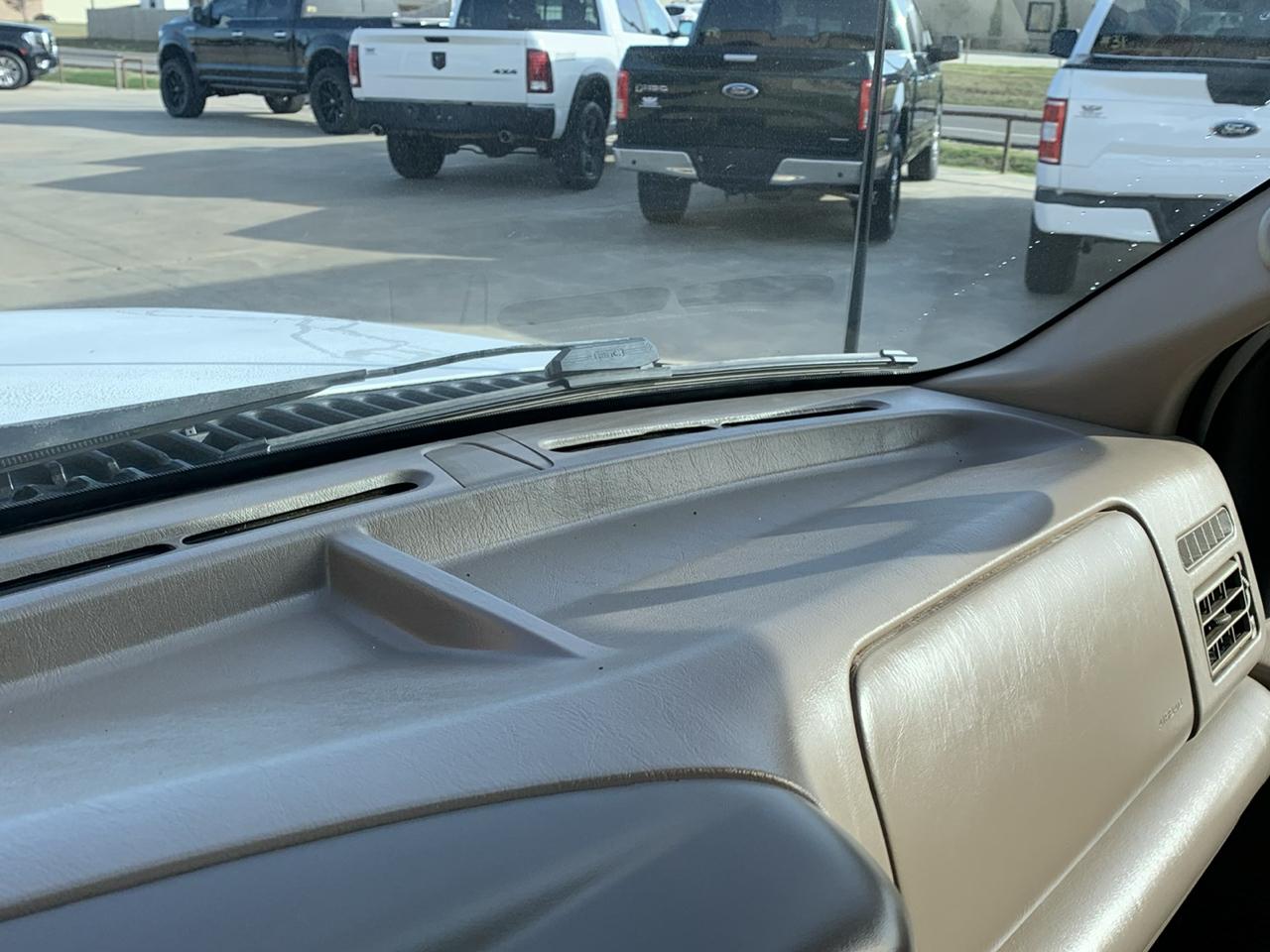 Ford Super Duty F-250 Supercab 142" Lariat 2001