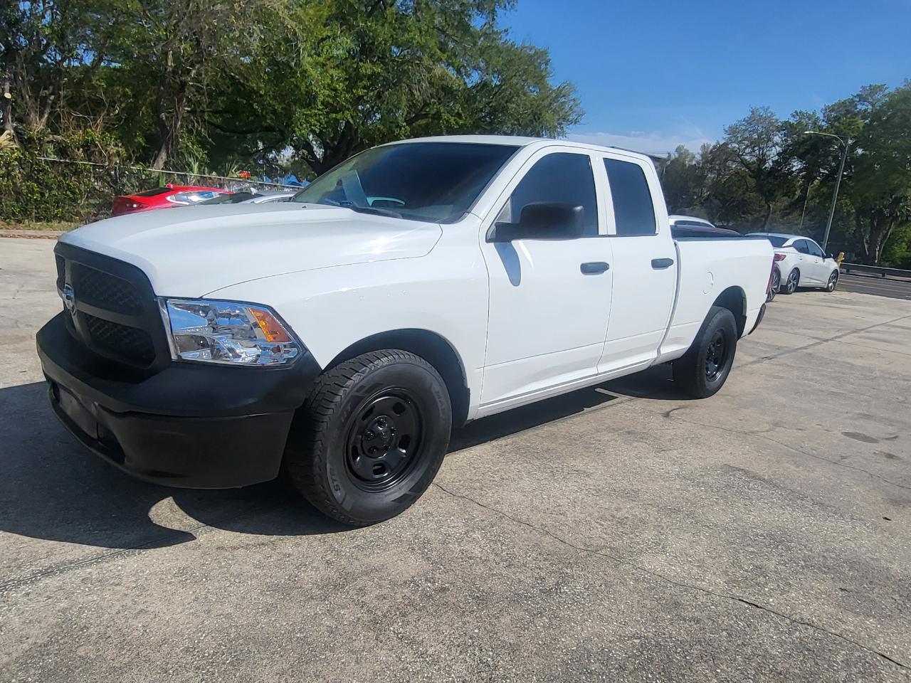 RAM 1500 Tradesman Quad Cab 2WD 2017