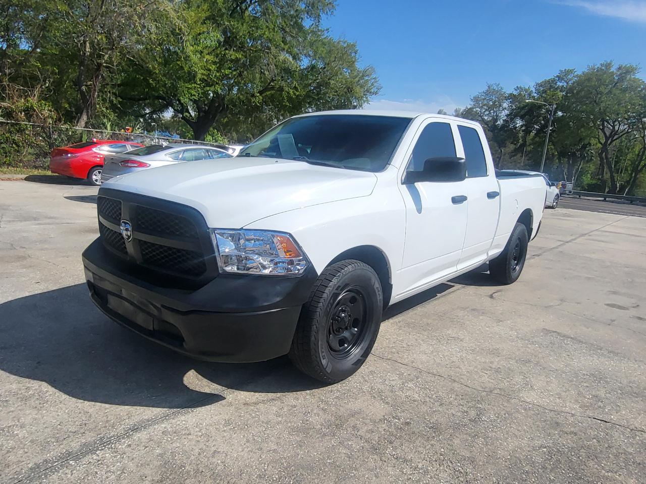 RAM 1500 Tradesman Quad Cab 2WD 2017
