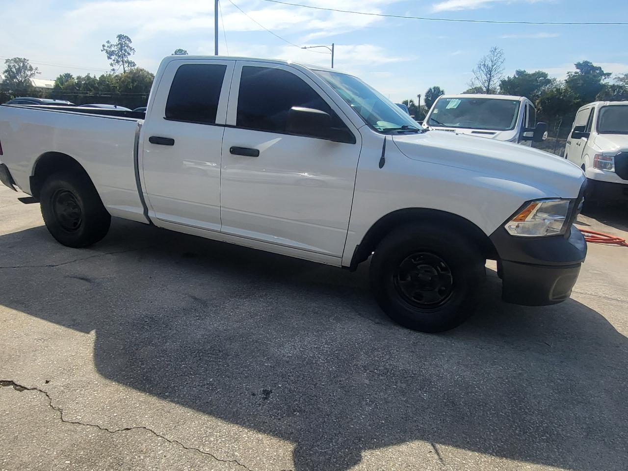 RAM 1500 Tradesman Quad Cab 2WD 2017