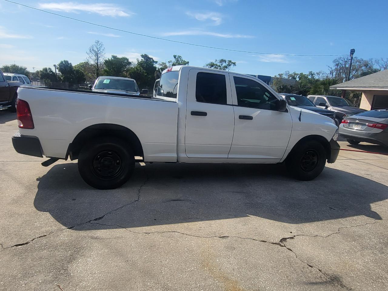 RAM 1500 Tradesman Quad Cab 2WD 2017