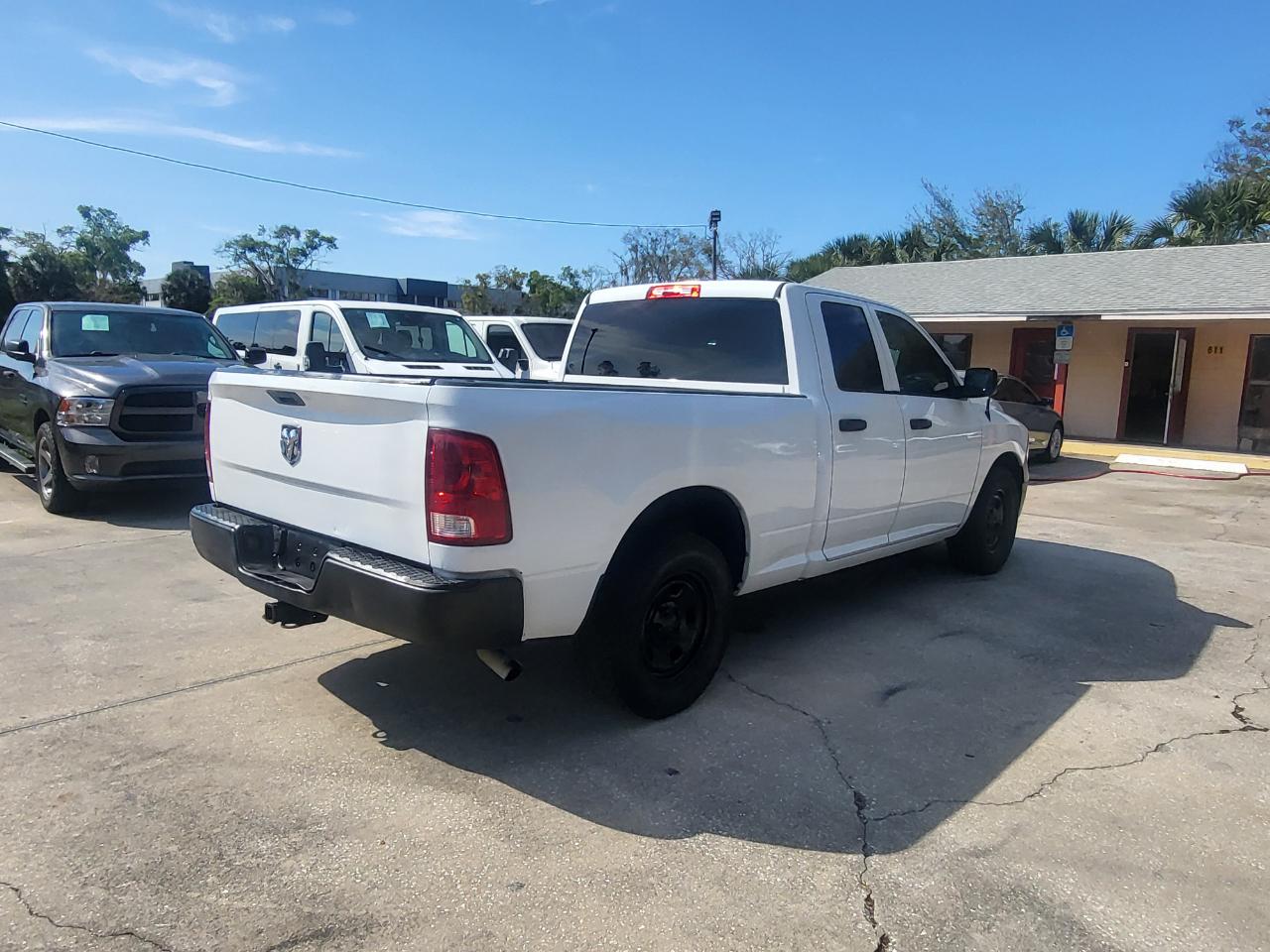 RAM 1500 Tradesman Quad Cab 2WD 2017