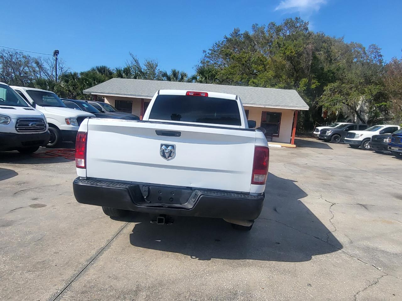 RAM 1500 Tradesman Quad Cab 2WD 2017