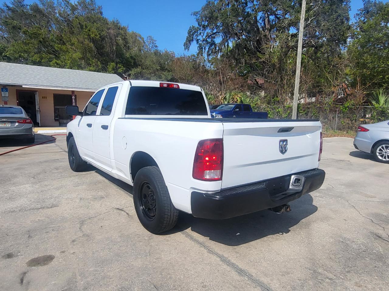 RAM 1500 Tradesman Quad Cab 2WD 2017