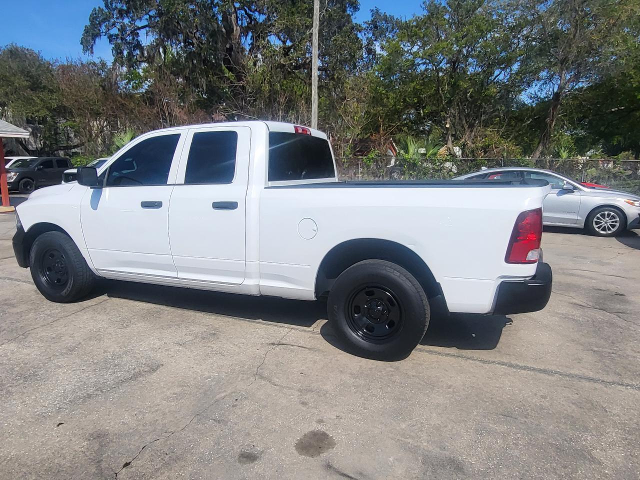 RAM 1500 Tradesman Quad Cab 2WD 2017