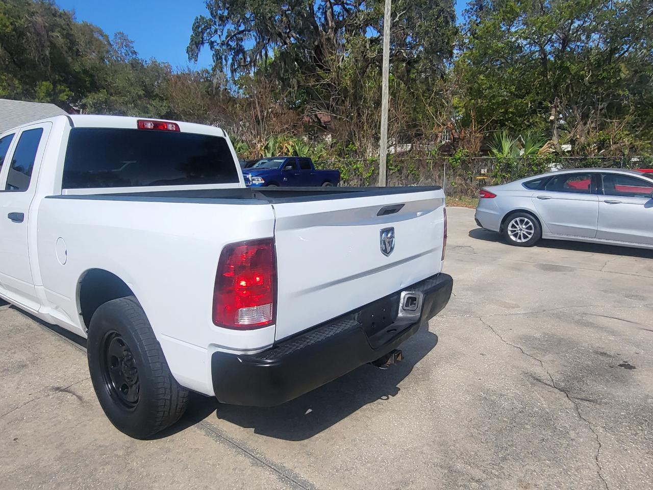 RAM 1500 Tradesman Quad Cab 2WD 2017