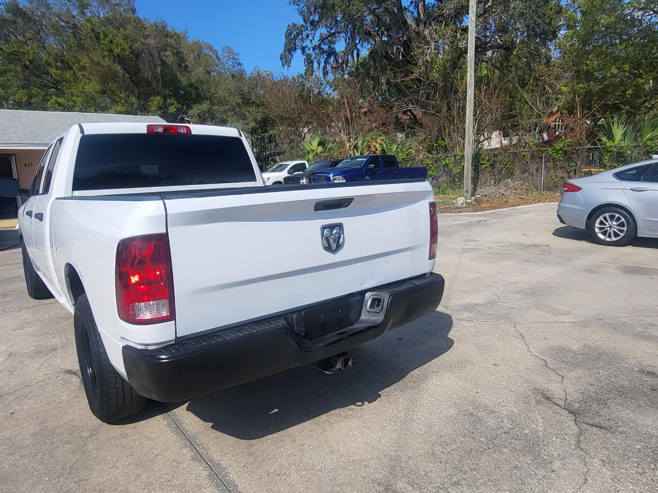 RAM 1500 Tradesman Quad Cab 2WD 2017