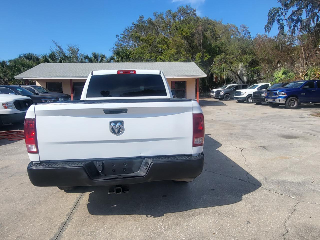 RAM 1500 Tradesman Quad Cab 2WD 2017