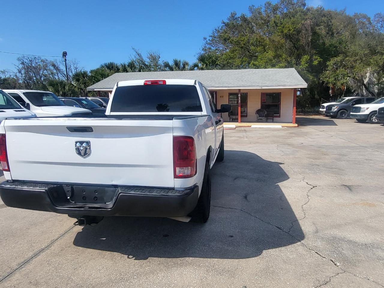 RAM 1500 Tradesman Quad Cab 2WD 2017