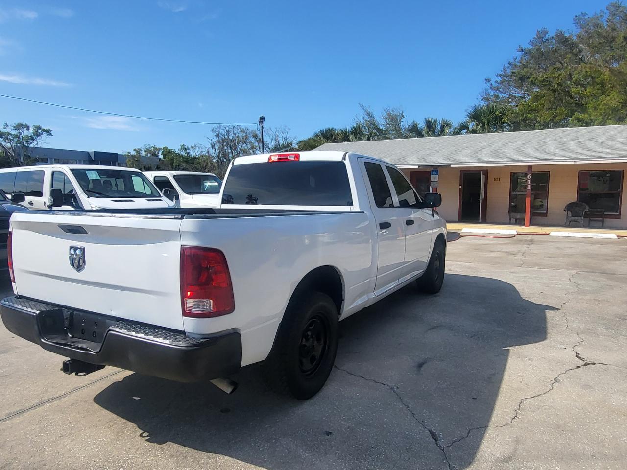 RAM 1500 Tradesman Quad Cab 2WD 2017