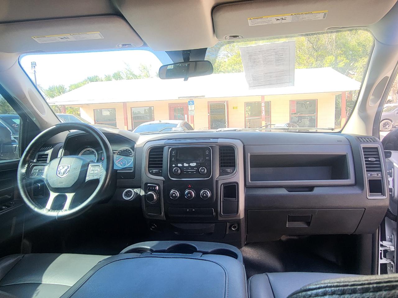 RAM 1500 Tradesman Quad Cab 2WD 2017