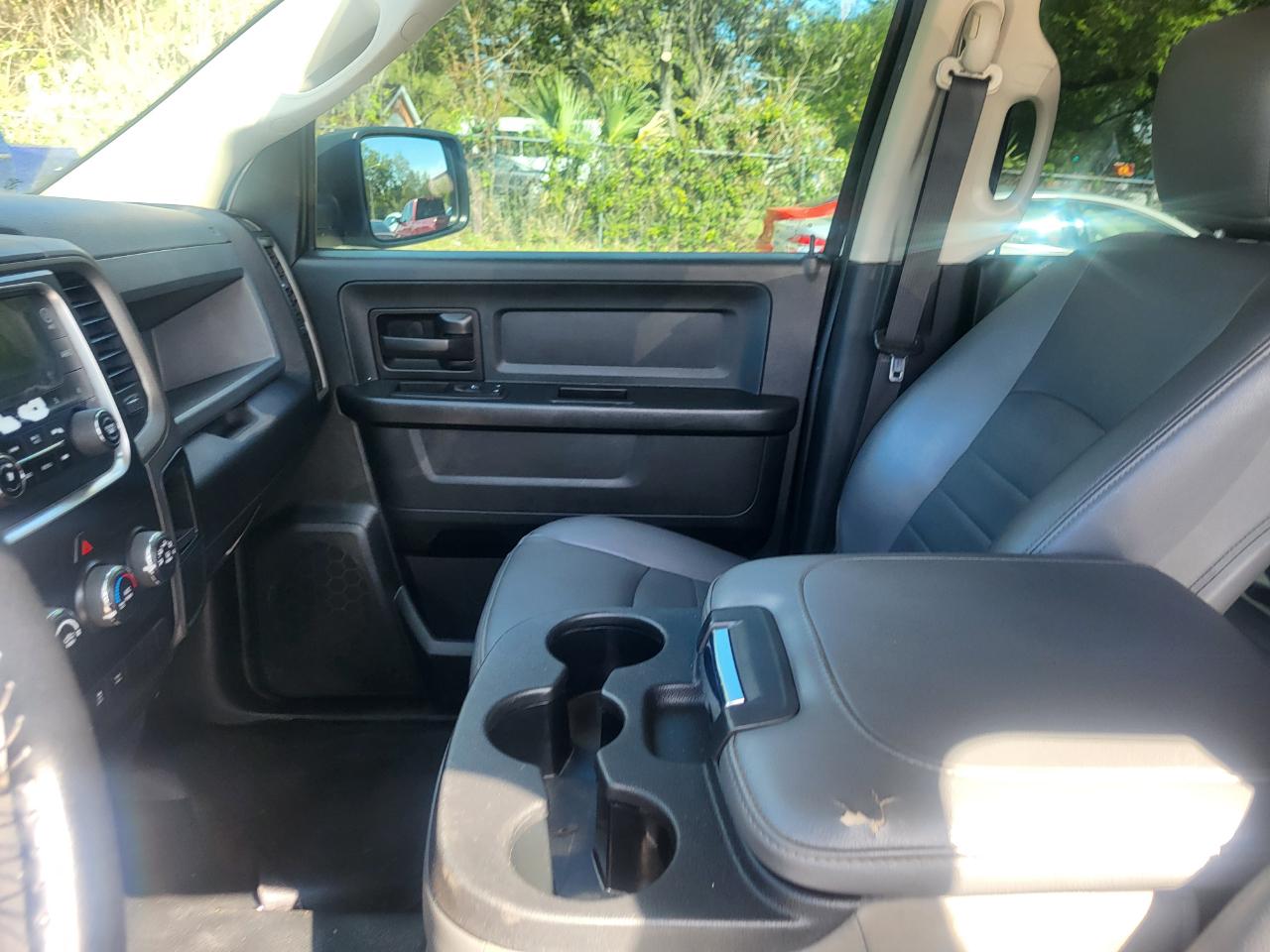 RAM 1500 Tradesman Quad Cab 2WD 2017