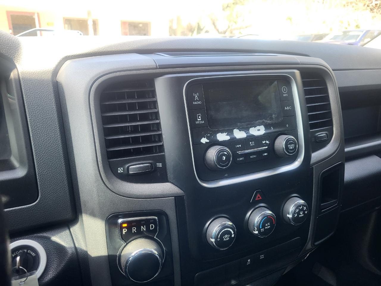 RAM 1500 Tradesman Quad Cab 2WD 2017