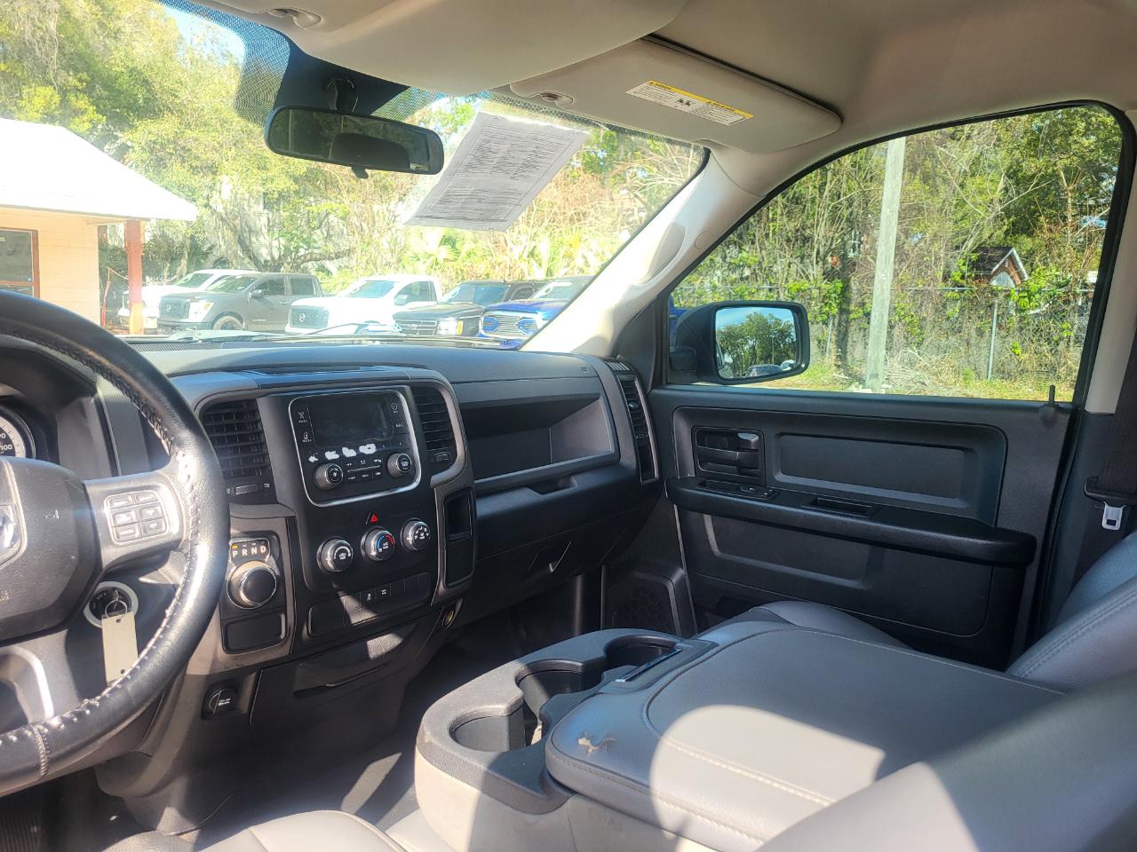 RAM 1500 Tradesman Quad Cab 2WD 2017