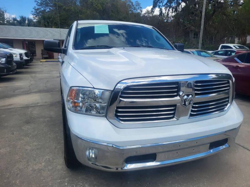 RAM 1500 SLT Quad Cab 2WD 2016