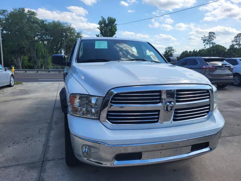 RAM 1500 SLT Quad Cab 2WD 2016