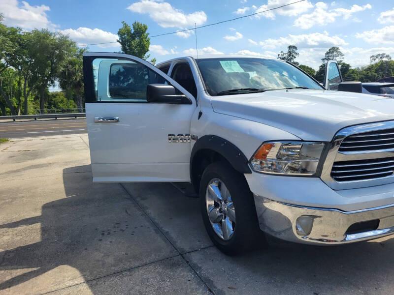 RAM 1500 SLT Quad Cab 2WD 2016