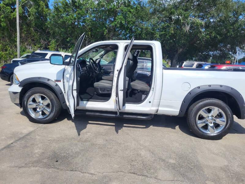 RAM 1500 SLT Quad Cab 2WD 2016
