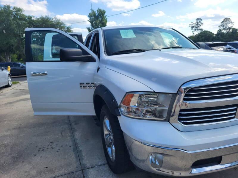 RAM 1500 SLT Quad Cab 2WD 2016