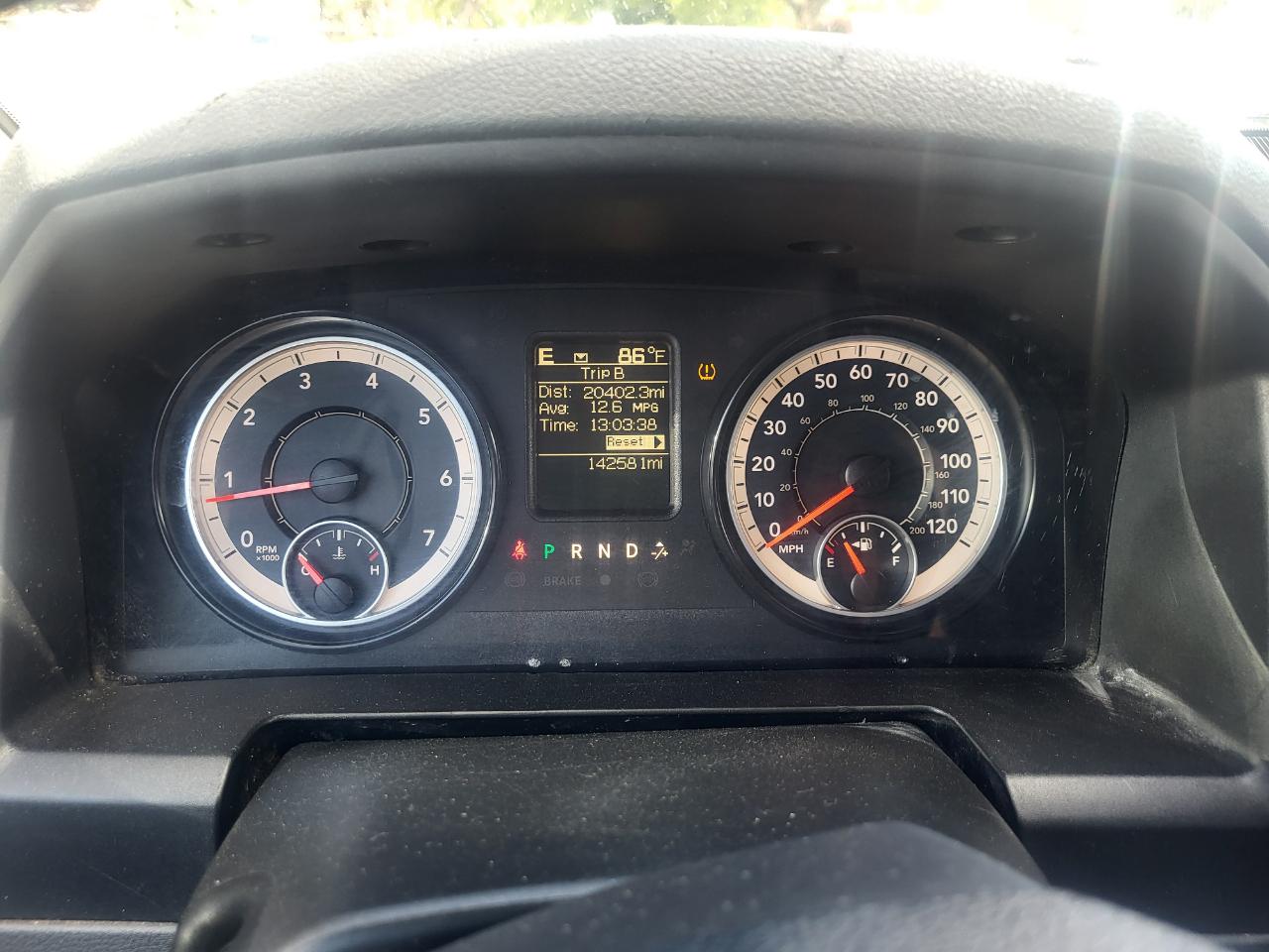 RAM 1500 SLT Quad Cab 2WD 2016