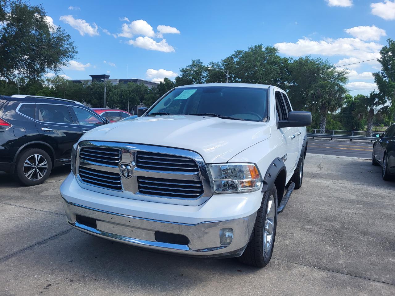 RAM 1500 SLT Quad Cab 2WD 2016