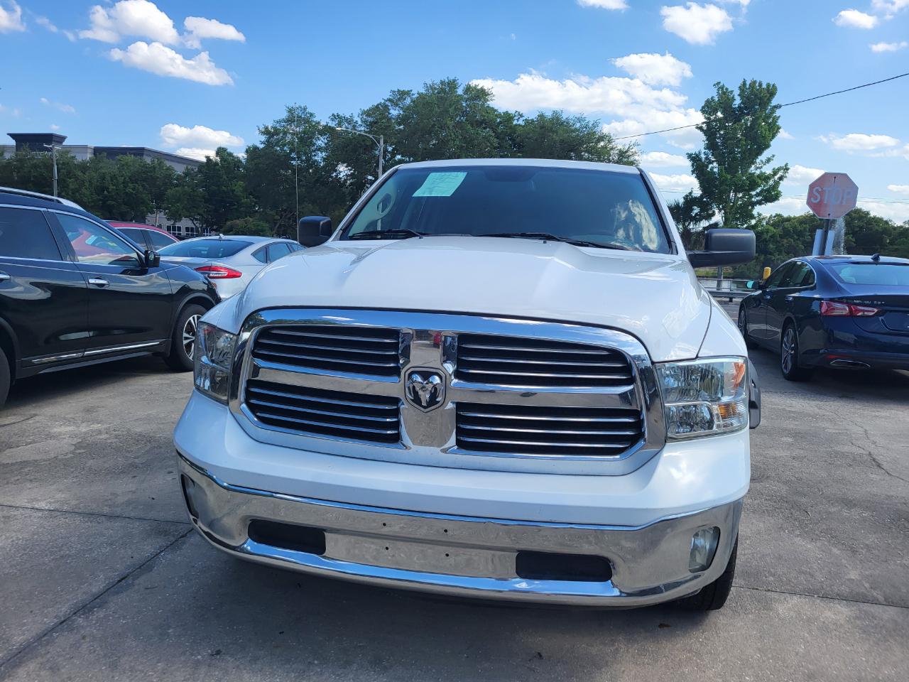 RAM 1500 SLT Quad Cab 2WD 2016