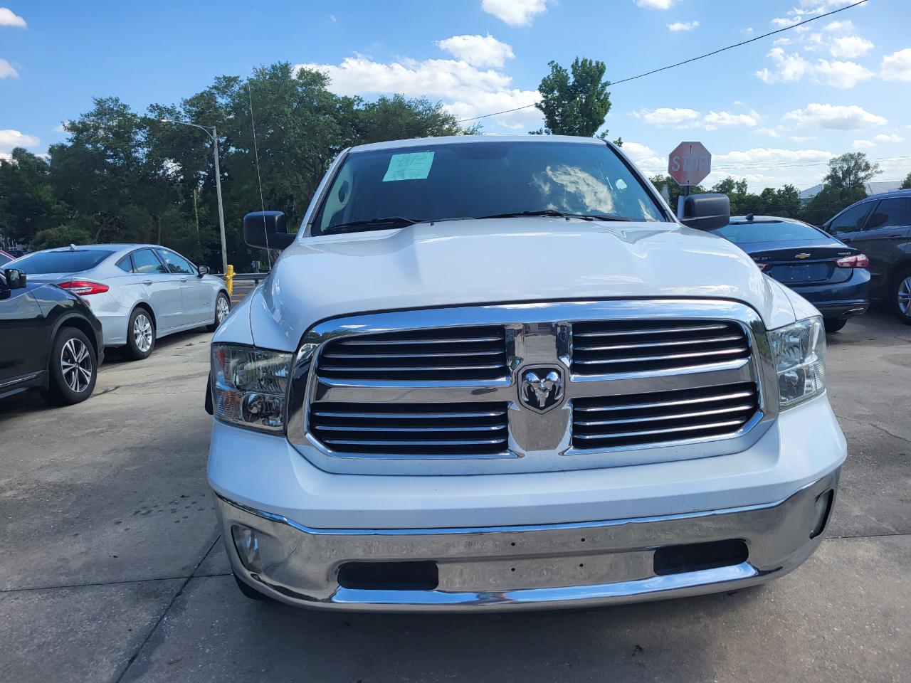 RAM 1500 SLT Quad Cab 2WD 2016
