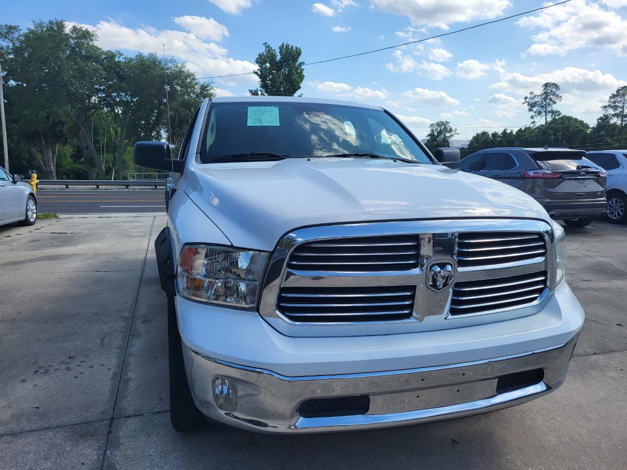 RAM 1500 SLT Quad Cab 2WD 2016