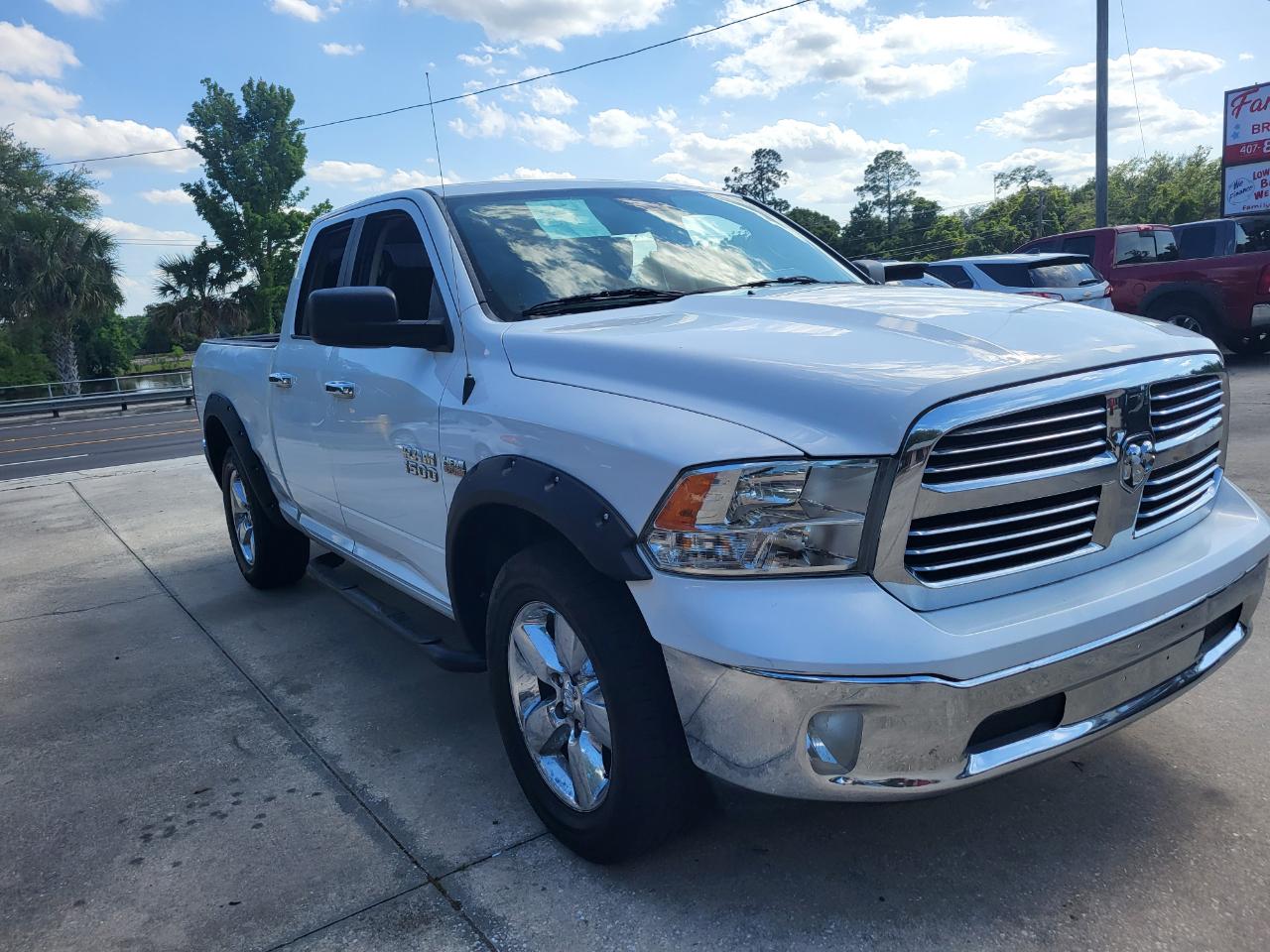 RAM 1500 SLT Quad Cab 2WD 2016