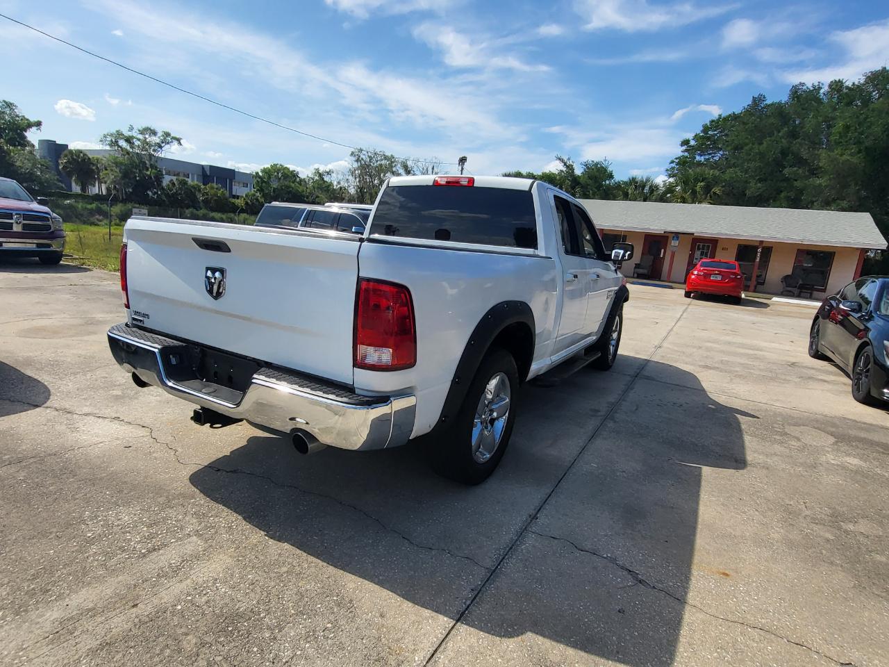 RAM 1500 SLT Quad Cab 2WD 2016