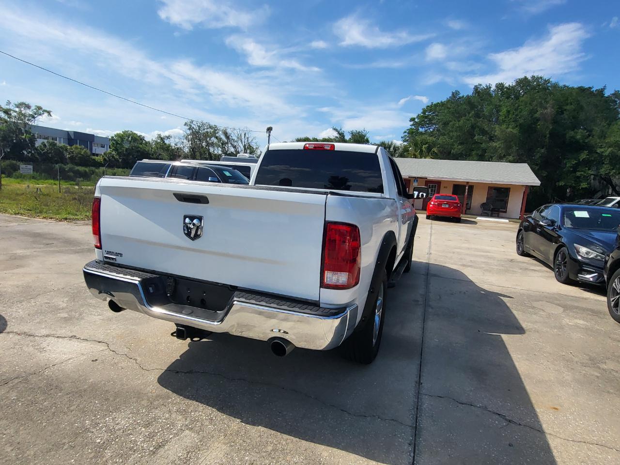 RAM 1500 SLT Quad Cab 2WD 2016