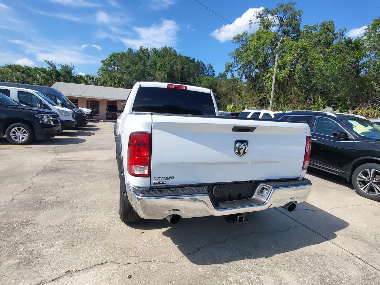 RAM 1500 SLT Quad Cab 2WD 2016